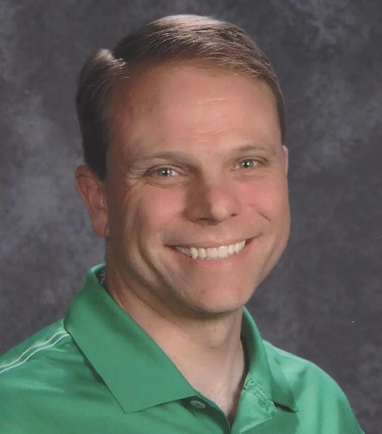 Coach Chris Powers